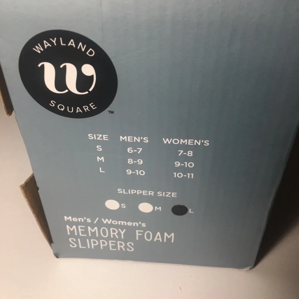 𝅺wayland Square Unisex Memory Foam Slippers 9-10